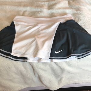 Grey and white Nike tennis skirt